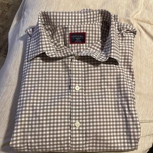 UNTUCKit Men’s Button Down